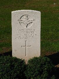 Ranville War Cemetery - Van Rynen, Albert